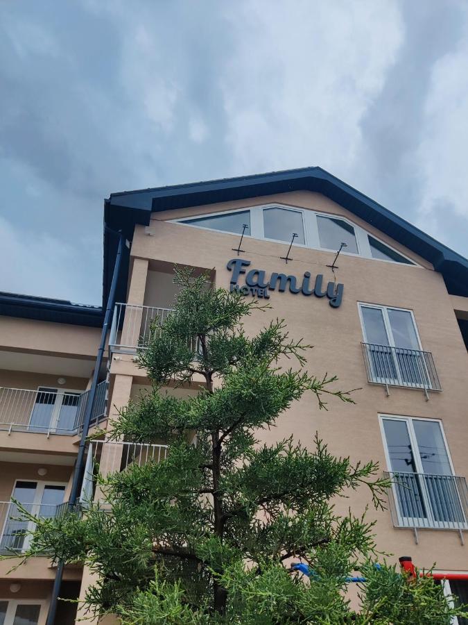 Family Hotel Gribovka Εξωτερικό φωτογραφία